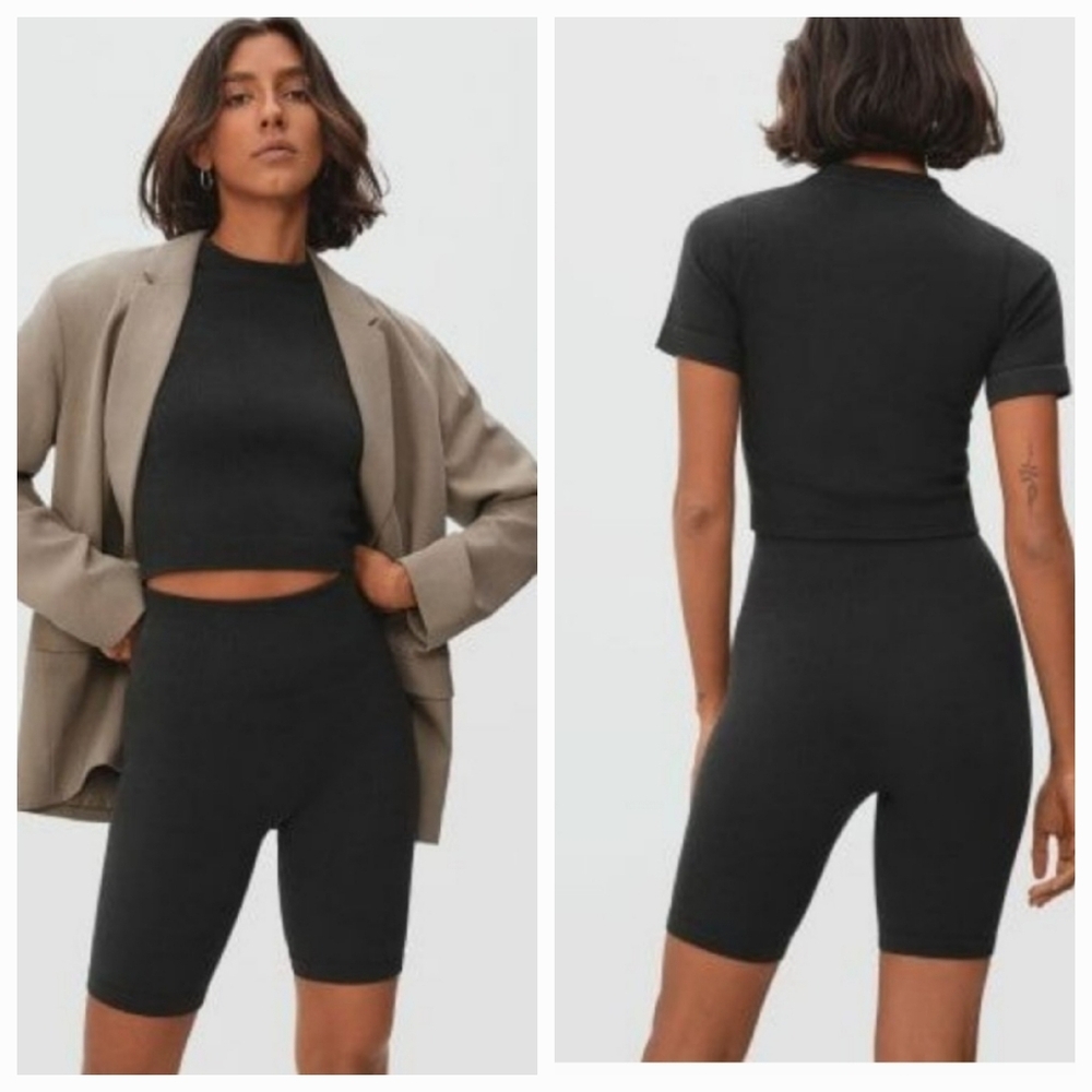 Everlane Bike Shorts with Sleek Modern Fit